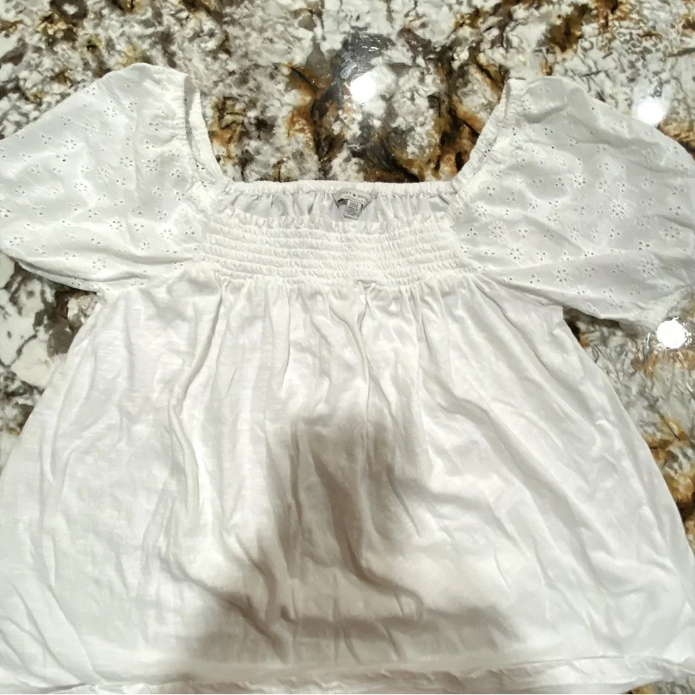 Lucky Brand 100% cotton white top, Sz M - Picture 1 of 5